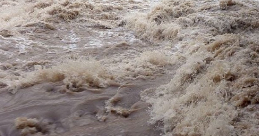 बाढीले बगाउँदा दोधारा चाँदनीमा एक जनाको मृत्यु