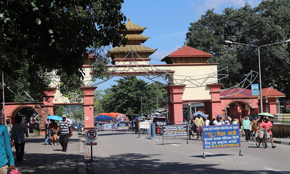 विजयादशमीका लागि भारतबाट फर्किनेको नाकामा घुइँचो