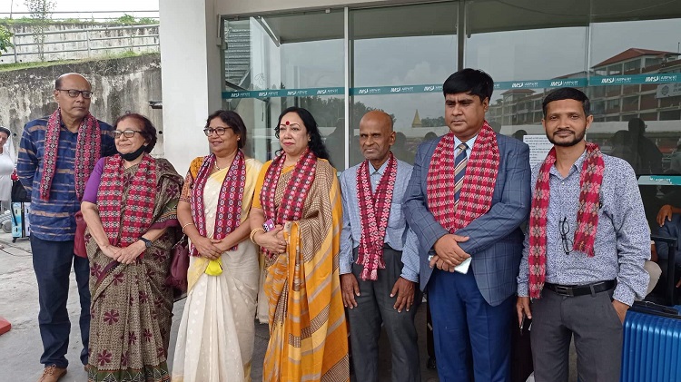 ६ दिने नेपाल भ्रमणमा आएका सात जना बङ्ग्लादेशी साहित्यकारको टोली स्वदेश फर्किए