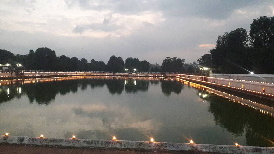भक्तपुरमा इन्द्रजात्रा :आज साँंझ सिद्धपोखरीमा दीपावली हुने