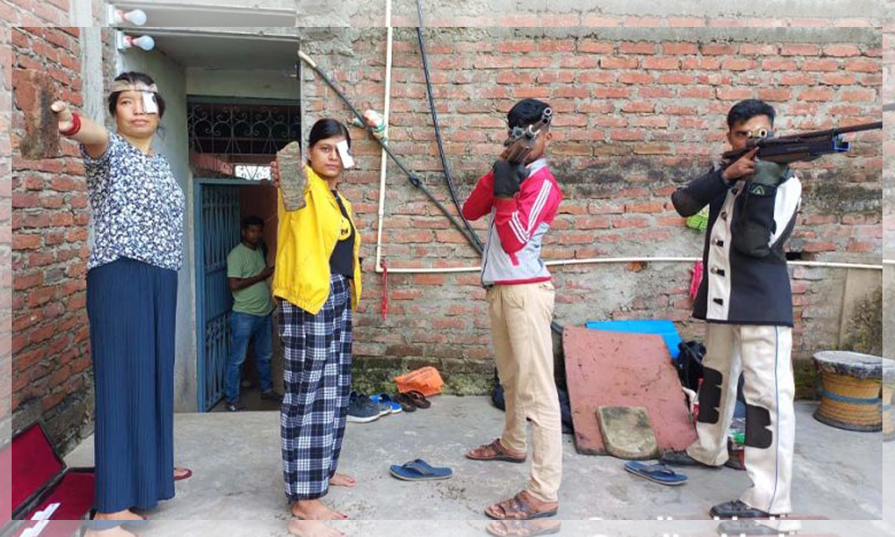राष्ट्रिय खेलको तयारी : राइफलको सट्टा इँटाले सुटिङ गर्दैछन् खेलाडी