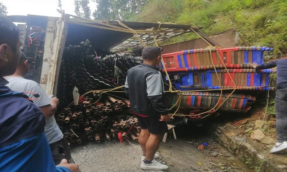 धादिङमा ट्रक दुर्घटना हुँदा एक जनाको ज्यान गयो, सात जना घाइते