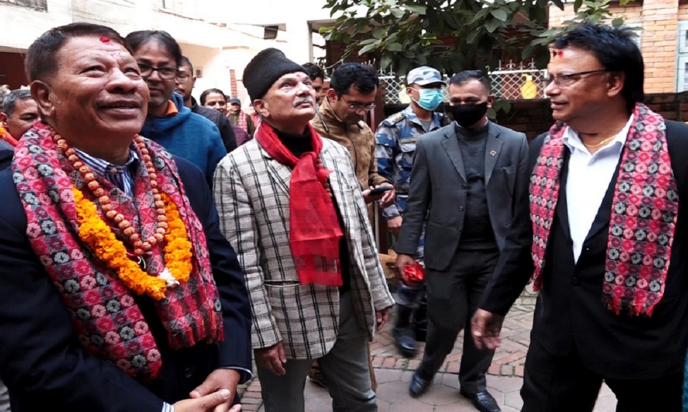 प्रकाशमानलाई देखाउँदै भट्टराईले के भने ………….