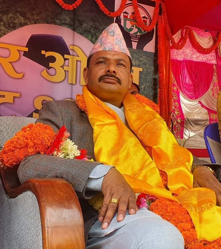 इलाम २ मा तीन हजार सात सय ५६ मतसहित डम्बर खड्का अघि