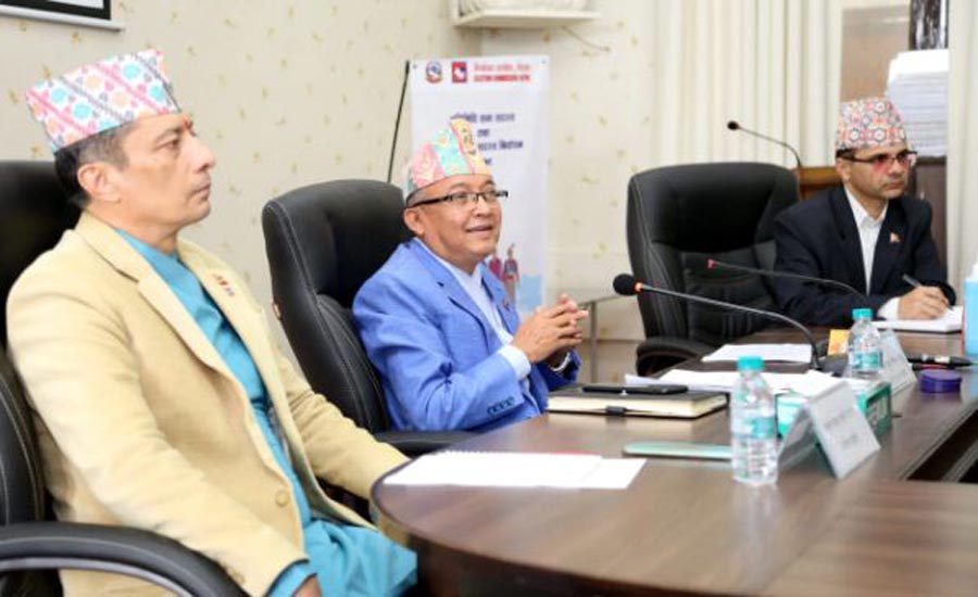 मतदाता शिक्षामा सहयोग गरिदिन उद्योगी व्यवसायीलाई निर्वाचन आयोगको आग्रह
