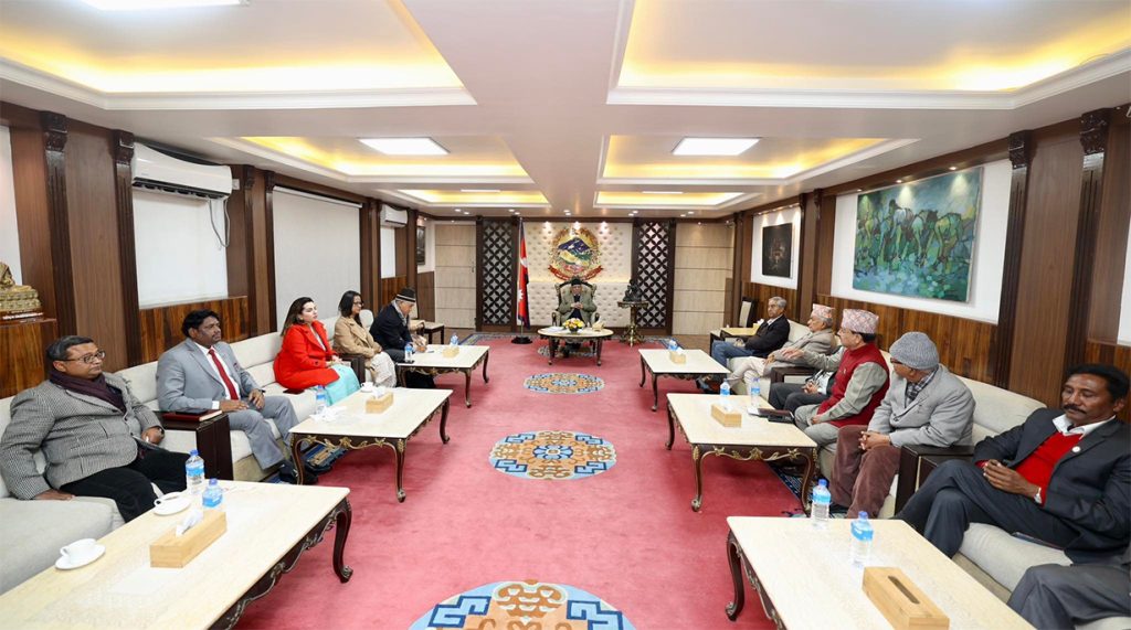आठ दलीय गठबन्धनले सातै प्रदेशमा सांसदहरुको भेला गर्ने