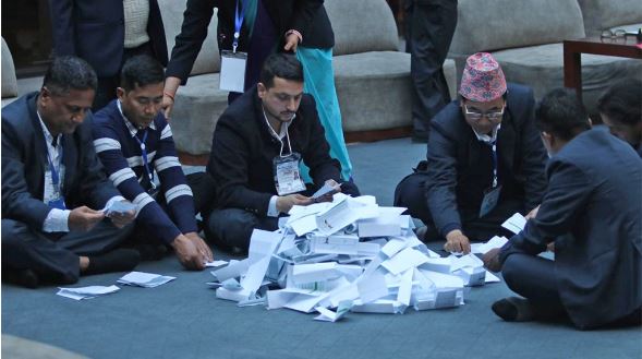 राष्ट्रपतिको निर्वाचनको मतदानको मतगणना सुरु