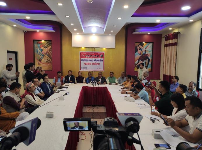 कांग्रेसका असन्तुष्ट पक्षले सातै प्रदेशमा अलग्गै बैठक गर्ने
