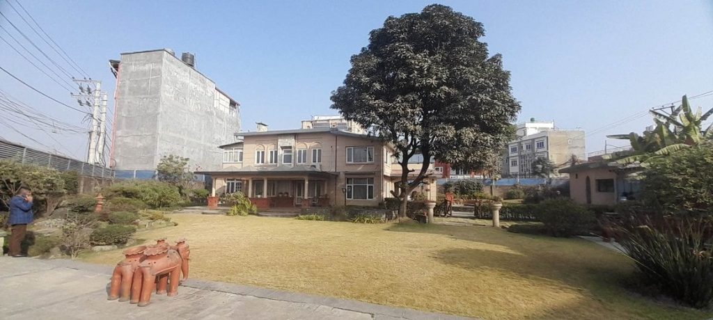नेपाली कांग्रेसका पदाधिकारी र पूर्व पदाधिकारीको बैठक जारी