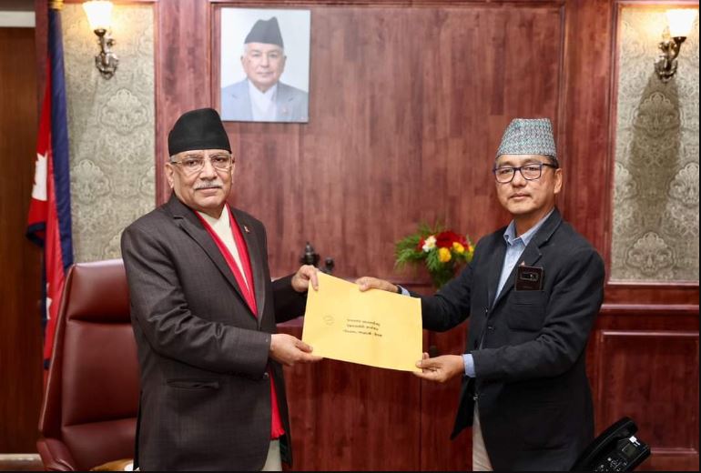 भ्रष्टाचारलाई कारवाहीको माग गर्दै  राप्रपाले बुझायो प्रधानमन्त्रीलाई ज्ञापनपत्र