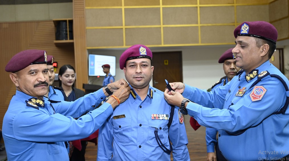२१ जना प्रहरी उपरीक्षकहरूलाई दर्ज्यानी चिह्न प्रदान