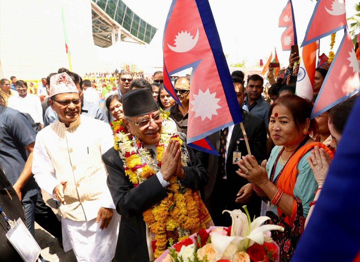 प्रधानमन्त्री प्रचण्डलाई इन्दौरमा भव्य स्वागत